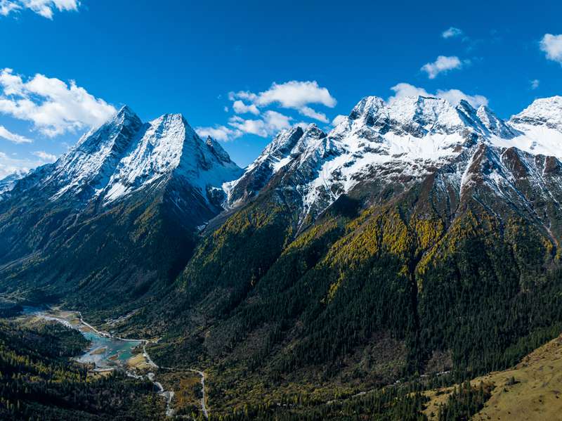 别挤川西了！这个被遗忘的草原天堂，才是四川夏天封神之作-第1张图片-阿坝旅游网